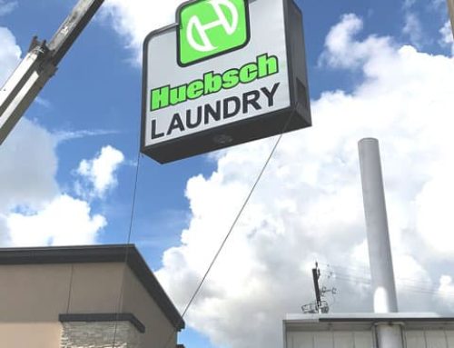 Flex Face Pylon Sign – Huebsch Laundry in Baytown, TX